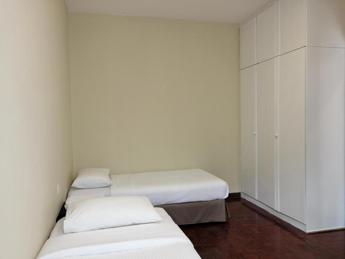 Bayu Emas Apartment By Wellington Resorts Batu Ferringhi Extérieur photo